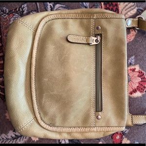 Fossil Leather Crossbody Bag in Great Condition!!